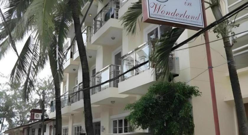 Alice In Wonderland Beach Hotel Balabag  Exterior photo